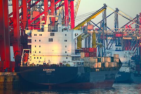Die iranische Staatsreederei IRISL eröffnet wieder ihren Containerliniendienst zum Nordkontinent