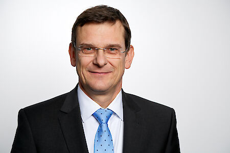Henning Bosch leitet Konzerndivision