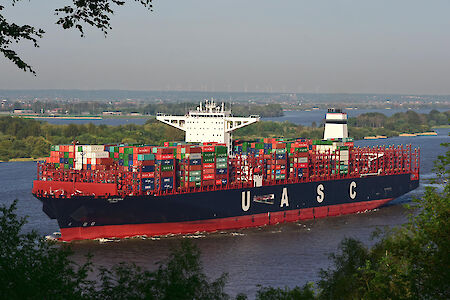 Total first-quarter seaborne cargo throughput in Port of Hamburg just below previous year’s