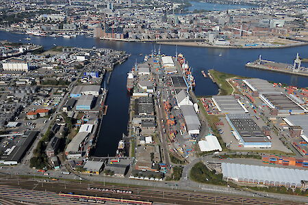 Der Hamburger Hafen bleibt auch für die Reederei CHIPOLBROK wichtiger Umschlagplatz