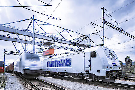 Hamburger Hafen und Logistik AG: Intermodal Subsidiary Metrans Celebrates 25 Years of Success