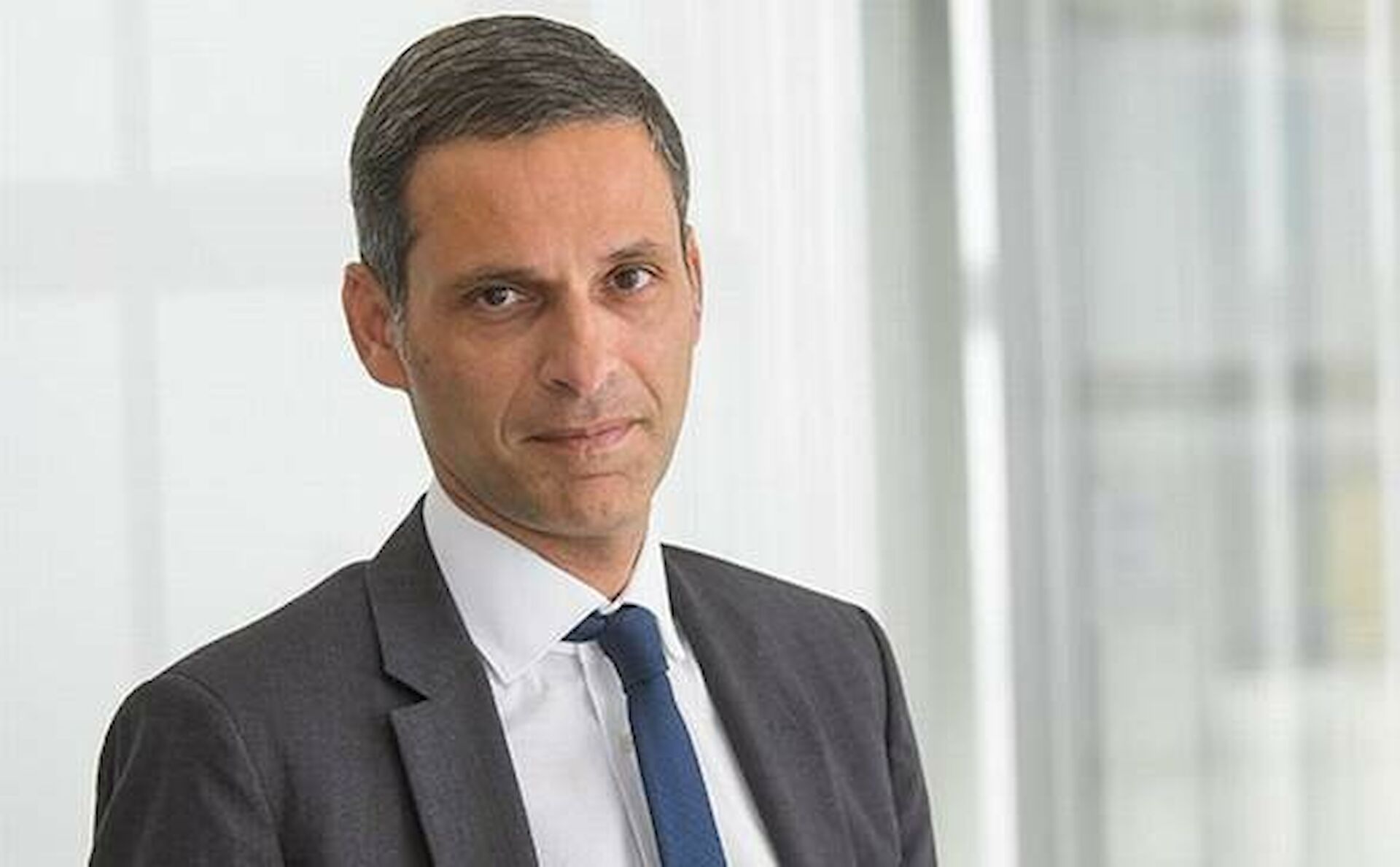 Port of Hamburg | Jacques Saadé appoints Rodolphe Saadé Chief Executive Officer of the CMA CGM Group