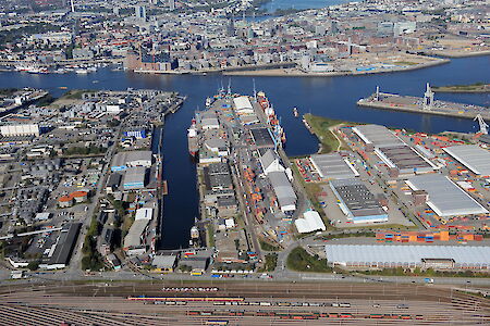 Klage eines Hafenunternehmens wegen erhöhter Grundsteuer erfolgreich