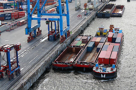 CTD Container-Transport-Dienst: Mehr „nasse Umfuhren“ im Hamburger Hafen