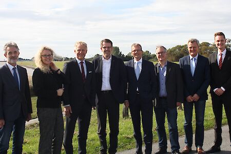 Unterelbe-Hafenchefs tauschen sich in Brunsbüttel über aktuelle Entwicklungen aus und bekräftigen Zusammenarbeit