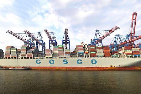 HHLA Container Terminal Tollerort: Neue Großschiffsbrücken starten mit starker Leistung
