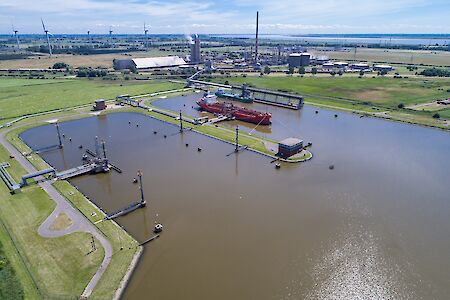 Weiteres Wachstum am Brunsbütteler Hafen Ostermoor durch Eröffnung der weltgrößten AdBlue®-Anlage erwartet