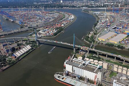 Brücken bauen in die Zukunft: Die HPA investiert in die Infrastruktur des Hafens