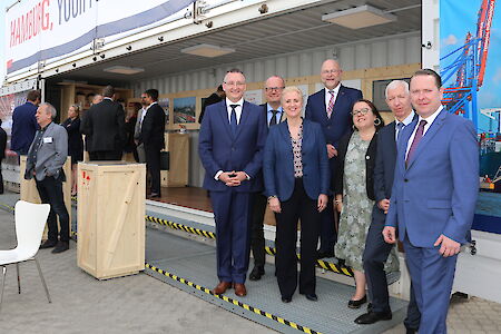 Partner und Kunden des Hamburger Hafens feierten gemeinsam „50 Jahre Containerverkehr in Hamburg“ im slowakischen Dunajská Streda
