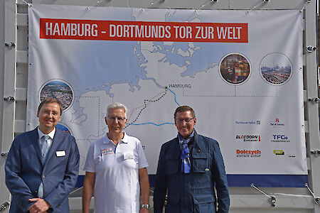 Hafen Hamburg begegnet großem Interesse beim Hafenspaziergang Dortmund