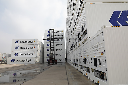 Maersk Container Industry secures historically large reefer order from Hapag-Lloyd
