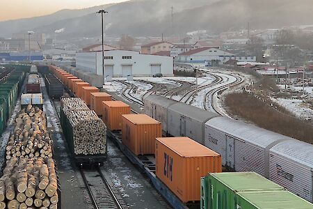 First transit container train through the border crossing Grodekovo by Eurosib