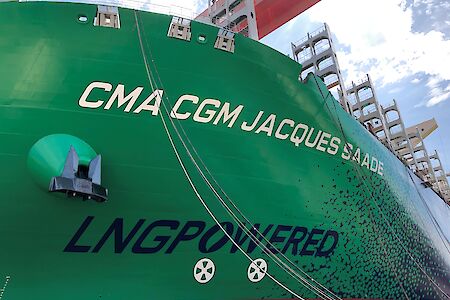 The CMA CGM JACQUES SAADE joins the fleet: the first 23,000 TEU container vessel in the world to be powered by liquefied natural gas 