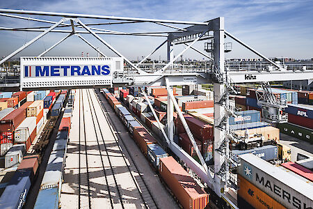 HHLA | Metrans实现新丝绸之路集装箱列车数量翻倍