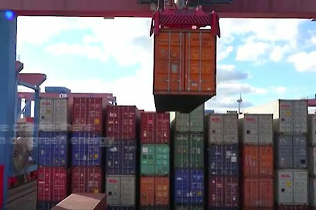 Automated container handling with low emissions at CTA