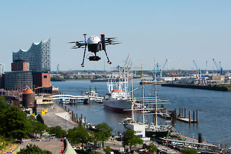 Im Hamburger Hafen wird erstes Drohnen-Verkehrssystem Deutschlands erprobt