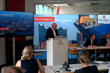 Mitschnitt der Halbjahrespressekonferenz - Hafen Hamburg 2022