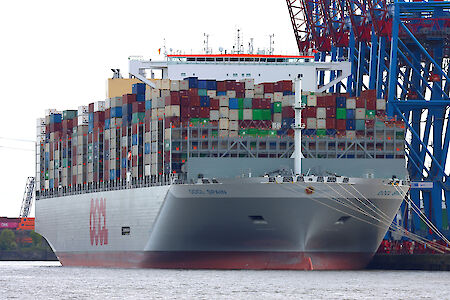 First call in Hamburg by ‘OOCL Spain’