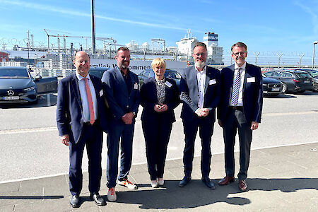 Funktion von Häfen als Logistikdrehscheiben, Versorger und Energie-Hubs im Fokus des 9. Schleswig-Holsteinischen Hafentages