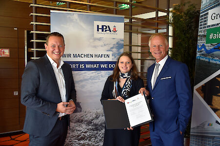 Hamburger Hafen und AIDA Cruises unterzeichnen Vereinbarung über weitere Zusammenarbeit