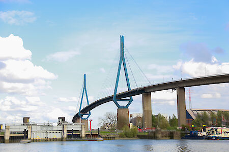Hamburg Senate recommends new replacement for Köhlbrand Bridge